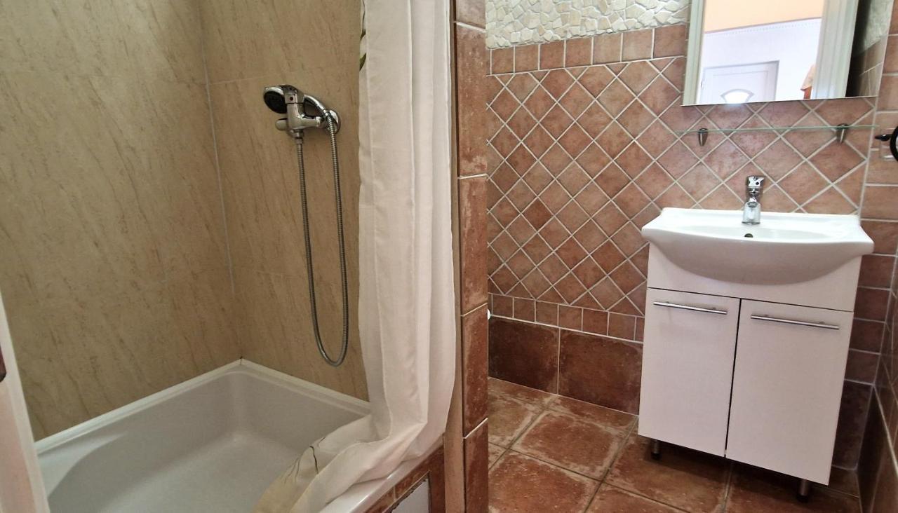 Apartment Damijan Krk Town Luaran gambar