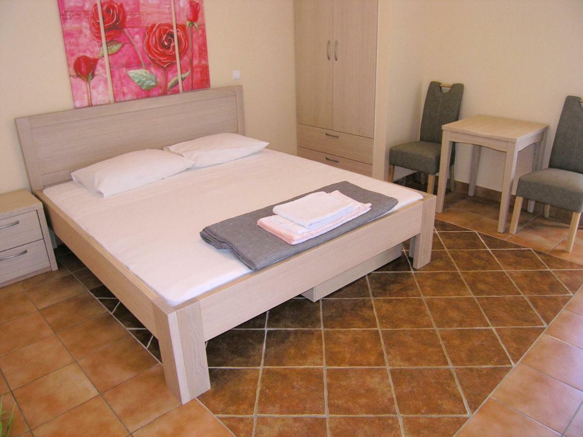 Apartment Damijan Krk Town Luaran gambar