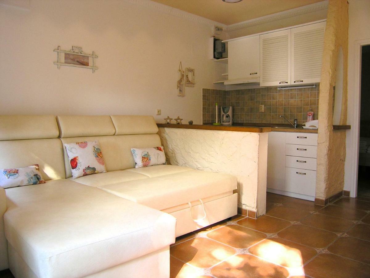 Apartment Damijan Krk Town Luaran gambar